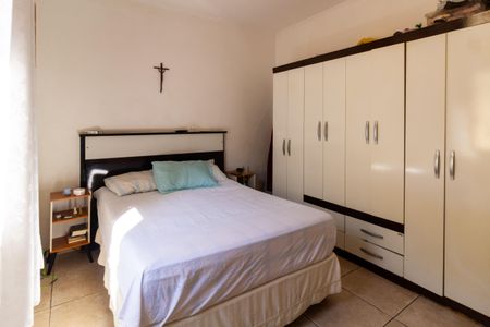 Casa à venda com 212m², 4 quartos e 2 vagas Casa à venda com 212m², 4 quartos e 2 vagasQuarto 1