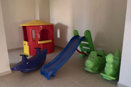 Apartamento à venda com 55m², 2 quartos e 1 vaga Apartamento à venda com 55m², 2 quartos e 1 vagaÁrea comum - Playground