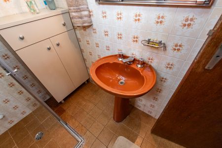 Casa à venda com 298m², 3 quartos e 3 vagas Casa à venda com 298m², 3 quartos e 3 vagasBanheiro