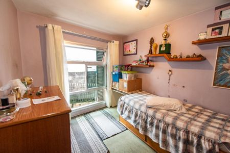 Casa à venda com 298m², 3 quartos e 3 vagas Casa à venda com 298m², 3 quartos e 3 vagasQuarto 1