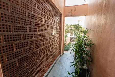 Casa à venda com 298m², 3 quartos e 3 vagas Casa à venda com 298m², 3 quartos e 3 vagasEntrada