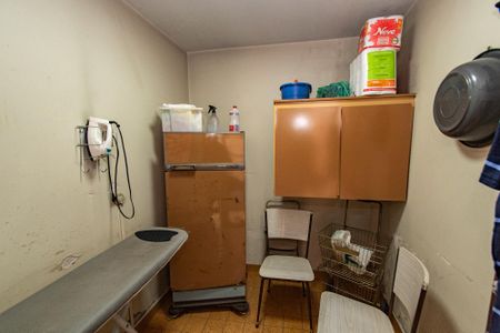 Casa à venda com 298m², 3 quartos e 3 vagas Casa à venda com 298m², 3 quartos e 3 vagasQuarto de serviço