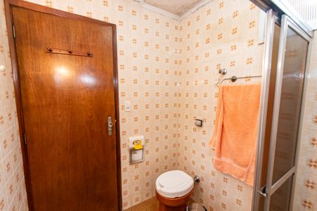 Casa à venda com 298m², 3 quartos e 3 vagas Casa à venda com 298m², 3 quartos e 3 vagasBanheiro