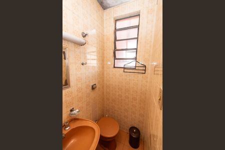 Casa à venda com 298m², 3 quartos e 3 vagas Casa à venda com 298m², 3 quartos e 3 vagasBanheiro de serviço 2