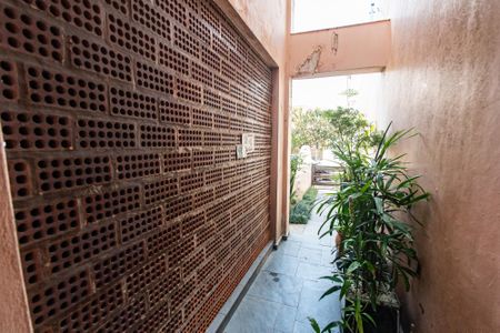 Casa à venda com 298m², 3 quartos e 3 vagas Casa à venda com 298m², 3 quartos e 3 vagasEntrada