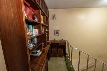 Casa à venda com 298m², 3 quartos e 3 vagas Casa à venda com 298m², 3 quartos e 3 vagasHall dos quartos