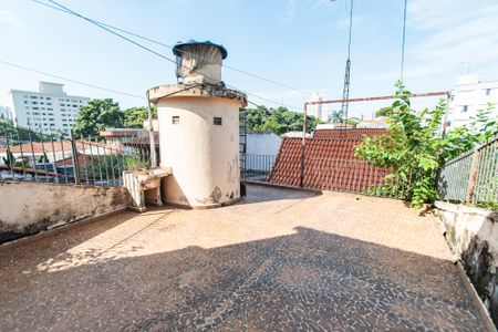 Casa à venda com 298m², 3 quartos e 3 vagas Casa à venda com 298m², 3 quartos e 3 vagasTerraço