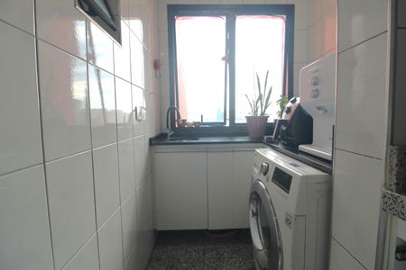 Apartamento à venda com 71m², 3 quartos e 1 vagaÁrea de Serviço