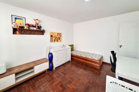 Apartamento à venda com 172m², 3 quartos e 1 vaga Apartamento à venda com 172m², 3 quartos e 1 vagaQuarto 2