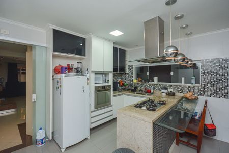 Casa à venda com 202m², 3 quartos e 2 vagas Casa à venda com 202m², 3 quartos e 2 vagasCozinha
