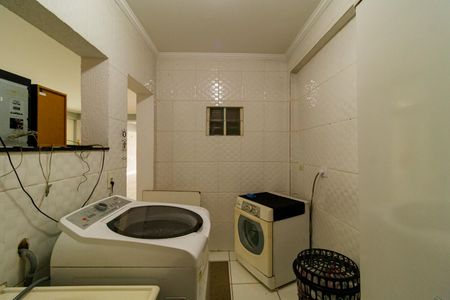 Casa à venda com 300m², 4 quartos e 6 vagasÁrea de Serviço