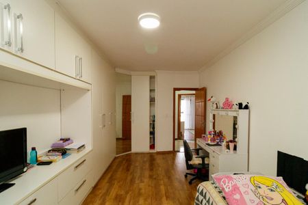 Casa à venda com 300m², 4 quartos e 6 vagasSuíte  1