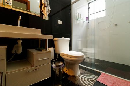 Casa à venda com 300m², 4 quartos e 6 vagasBanheiro