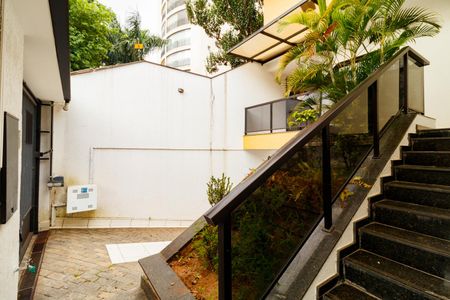Casa à venda com 300m², 4 quartos e 6 vagasÁrea comum