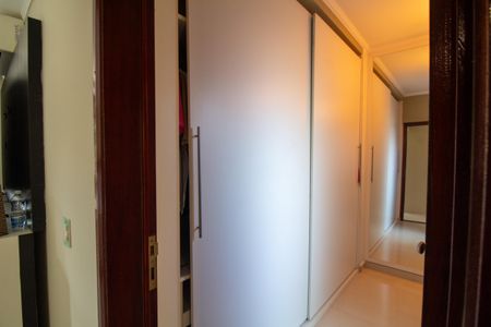 Casa à venda com 1009m², 4 quartos e 6 vagas Casa à venda com 1009m², 4 quartos e 6 vagasCloset da suíte 4