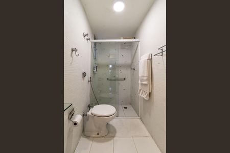 Apartamento à venda com 109m², 4 quartos e 1 vaga Apartamento à venda com 109m², 4 quartos e 1 vagaBanheiro 2