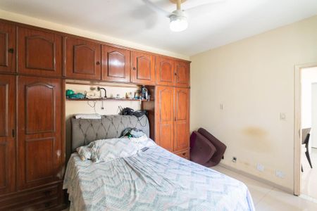 Apartamento à venda com 136m², 5 quartos e sem vagaSuíte 2