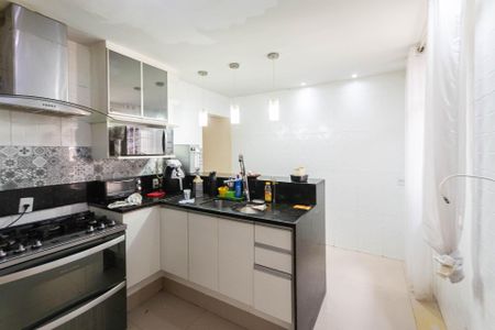 Apartamento à venda com 136m², 5 quartos e sem vagaCozinha
