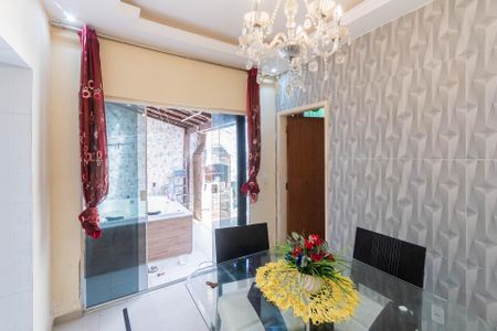 Apartamento à venda com 136m², 5 quartos e sem vagaSala de Jantar