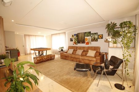 Apartamento à venda com 534m², 5 quartos e 6 vagasSala 3