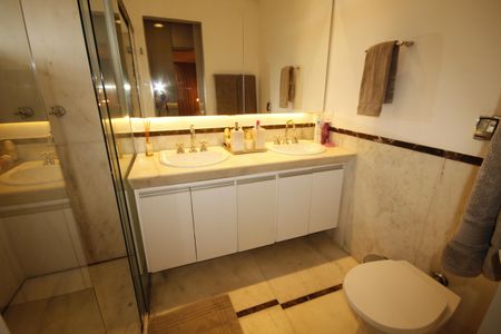 Apartamento à venda com 534m², 5 quartos e 6 vagasBanheiro /Suíte 1