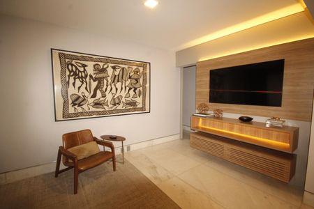 Apartamento à venda com 534m², 5 quartos e 6 vagasSala 2