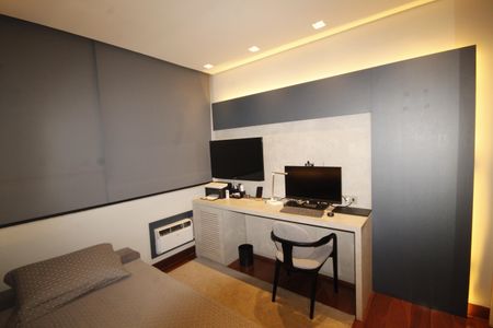 Apartamento à venda com 534m², 5 quartos e 6 vagasQuarto