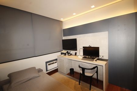 Apartamento à venda com 534m², 5 quartos e 6 vagasQuarto