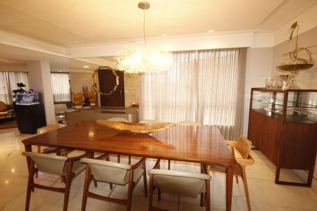 Apartamento à venda com 534m², 5 quartos e 6 vagasSala