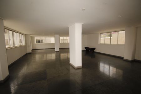 Apartamento à venda com 534m², 5 quartos e 6 vagasÁrea comum - Salão de festas