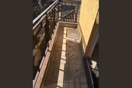 Casa à venda com 80m², 2 quartos e 3 vagas