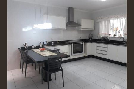 Casa à venda com 200m², 3 quartos e 2 vagas