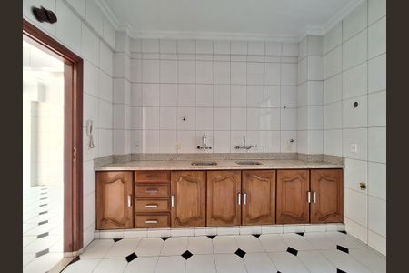 Apartamento à venda com 137m², 2 quartos e 1 vaga Apartamento à venda com 137m², 2 quartos e 1 vagaCozinha
