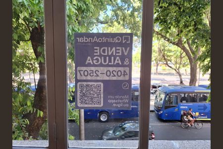 Apartamento à venda com 137m², 2 quartos e 1 vaga Apartamento à venda com 137m², 2 quartos e 1 vagaPlaca