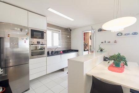 Apartamento à venda com 105m², 3 quartos e 2 vagasCozinha