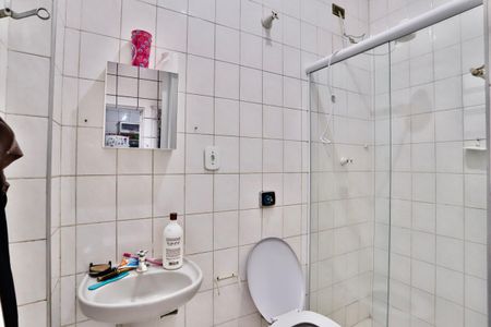 Casa à venda com 160m², 3 quartos e 2 vagas Casa à venda com 160m², 3 quartos e 2 vagasBanheiro 2