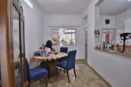 Casa à venda com 160m², 3 quartos e 2 vagas Casa à venda com 160m², 3 quartos e 2 vagasCopa