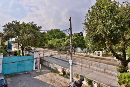 Casa à venda com 160m², 3 quartos e 2 vagas Casa à venda com 160m², 3 quartos e 2 vagasVaranda Quarto 3