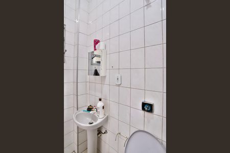 Casa à venda com 160m², 3 quartos e 2 vagas Casa à venda com 160m², 3 quartos e 2 vagasBanheiro 2