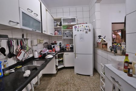 Casa à venda com 160m², 3 quartos e 2 vagas Casa à venda com 160m², 3 quartos e 2 vagasCozinha