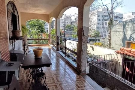 Casa à venda com 149m², 3 quartos e 2 vagas