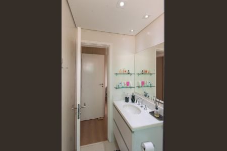 Apartamento à venda com 138m², 3 quartos e 2 vagas Apartamento à venda com 138m², 3 quartos e 2 vagasBanheiro da Suíte 2