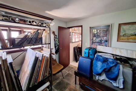 Casa de condomínio à venda com 227m², 4 quartos e 2 vagasQuarto de Serviço