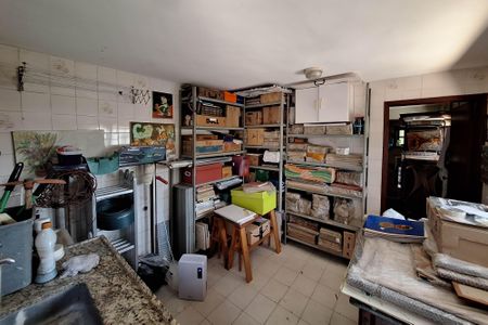 Casa de condomínio à venda com 227m², 4 quartos e 2 vagasQuarto de Serviço