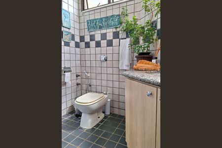 Casa de condomínio à venda com 227m², 4 quartos e 2 vagasBanheiro 1