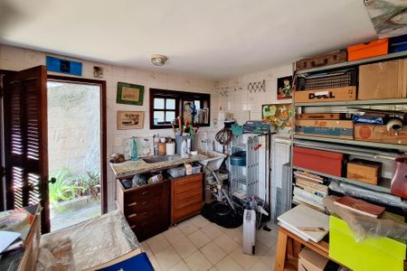 Casa de condomínio à venda com 227m², 4 quartos e 2 vagasQuarto de Serviço