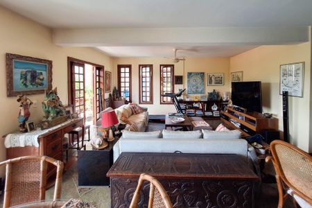 Casa de condomínio à venda com 227m², 4 quartos e 2 vagasSala 1