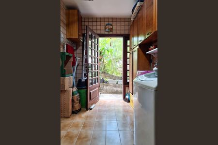 Casa de condomínio à venda com 227m², 4 quartos e 2 vagasÁrea de Serviço