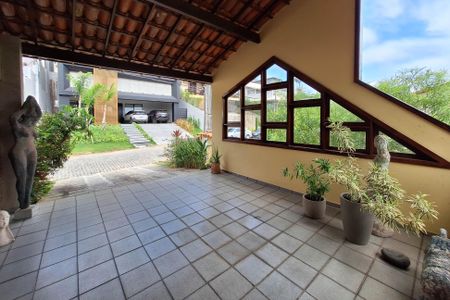 Casa de condomínio à venda com 227m², 4 quartos e 2 vagasFachada