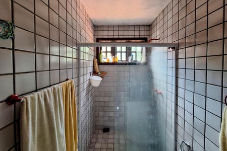 Casa de condomínio à venda com 227m², 4 quartos e 2 vagasBanheiro da Suíte 2